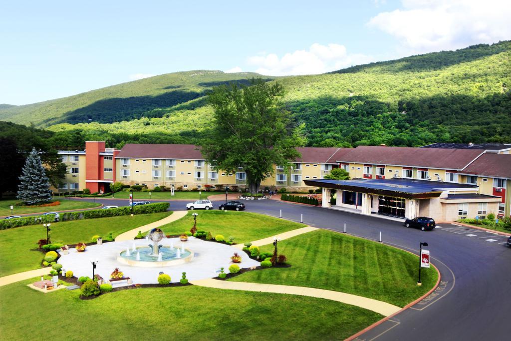 Honors Haven Retreat & Conference Hotel Ellenville Exterior photo